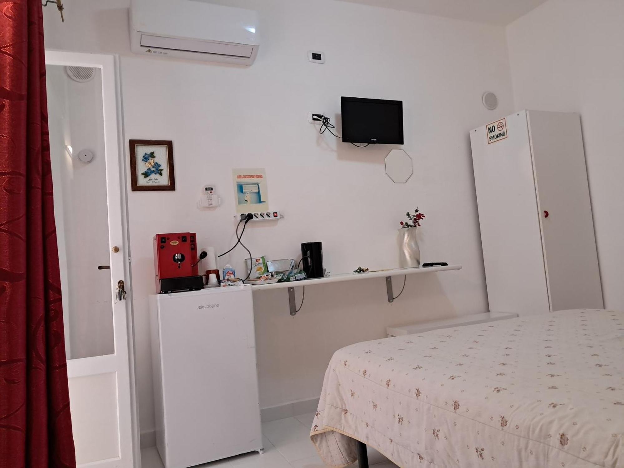 Levante Rooms Scalea Exterior photo