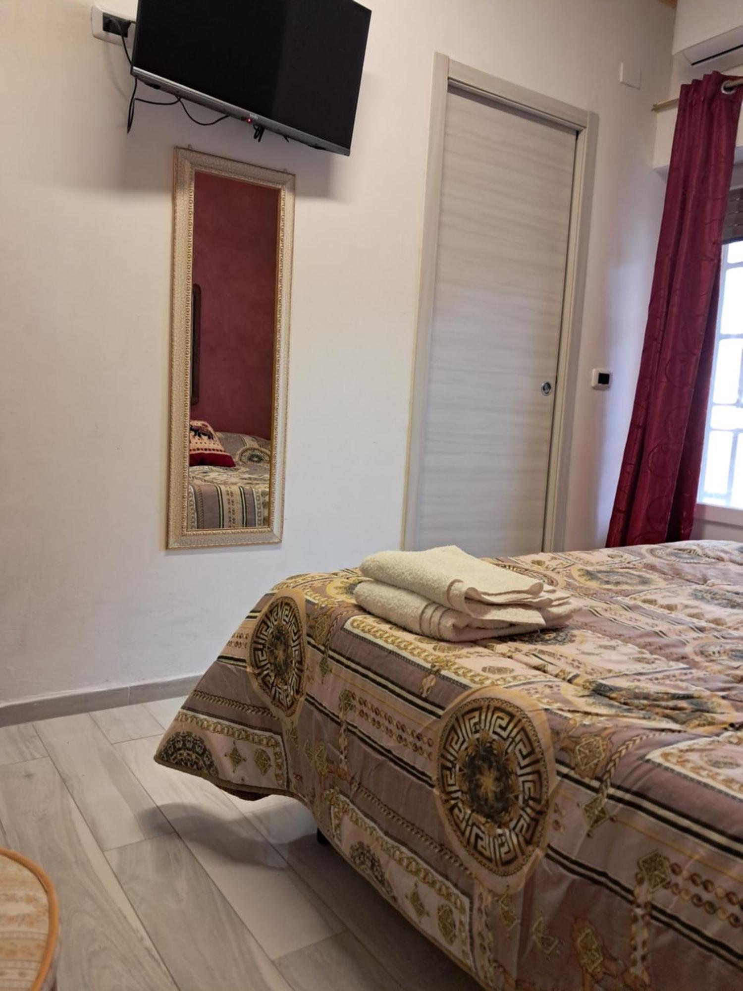 Levante Rooms Scalea Exterior photo